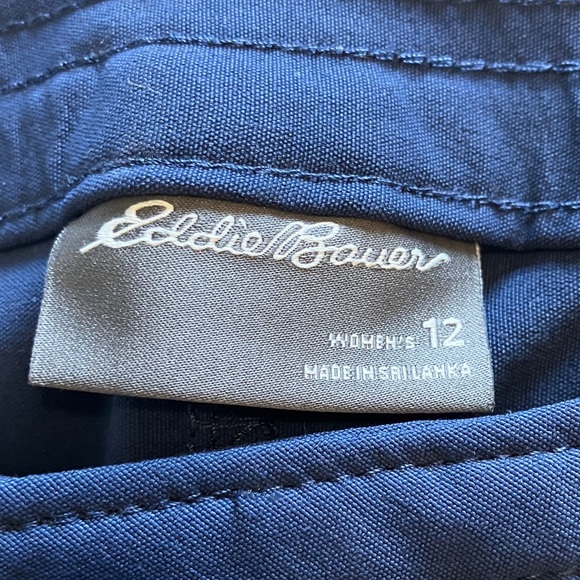 Eddie Bauer Women’s Dark Blue Capri Pants - Picture 2 of 5